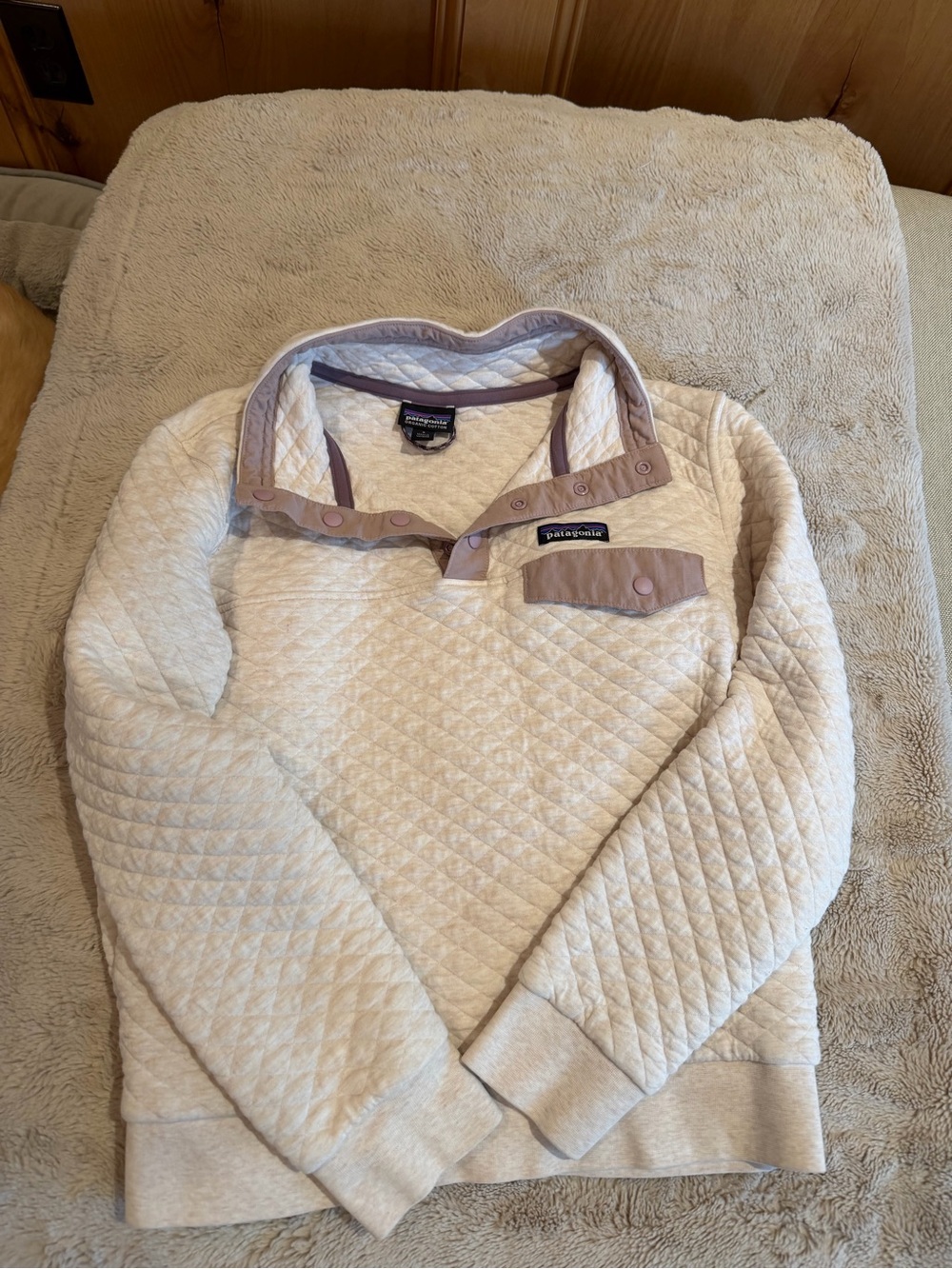 Patagonia Cream Quilted Snap-Front pullover